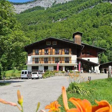 Hotel Et Centre De Vacances Le Choucas Sixt-Fer-a-Cheval Экстерьер фото